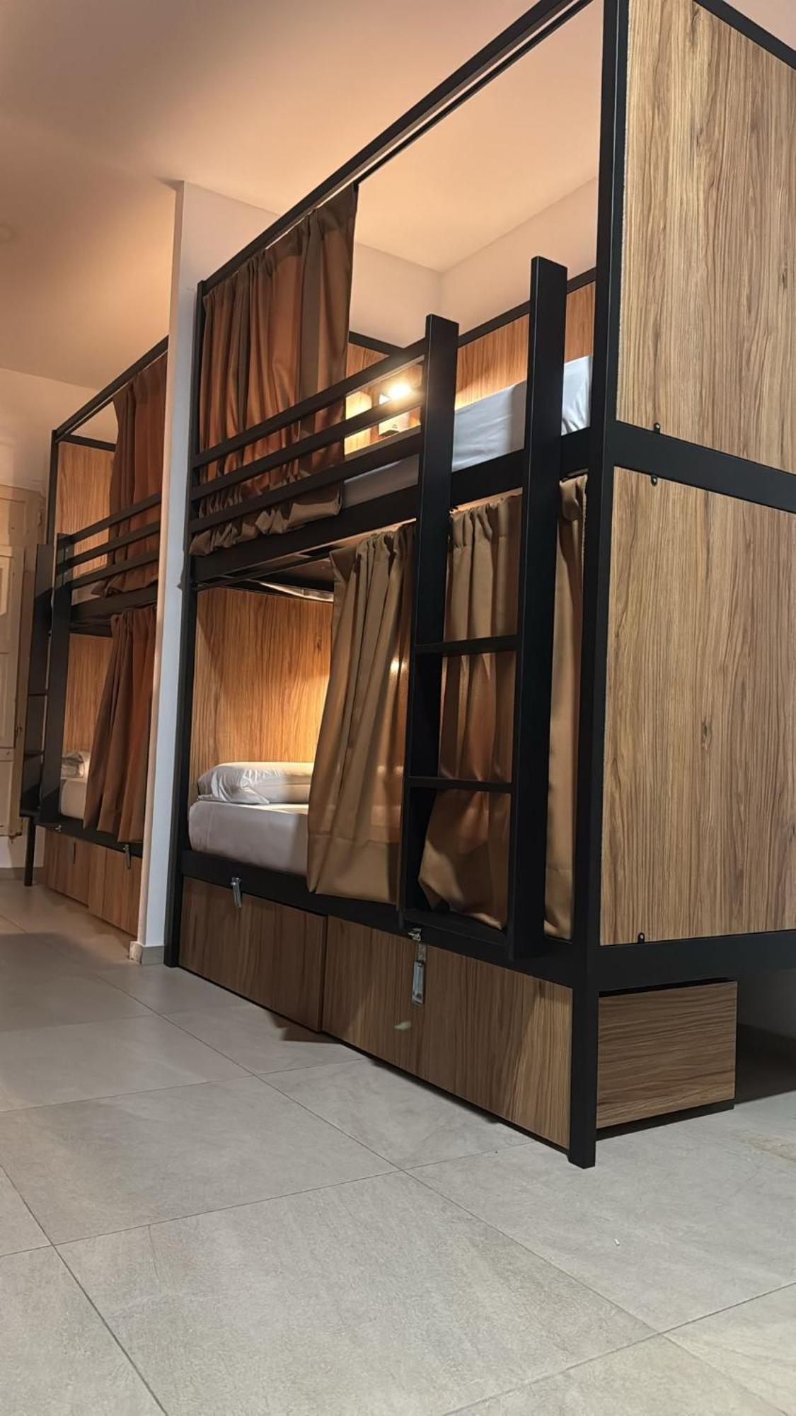 Hostel Welcome เบนิดอร์ม ภายนอก รูปภาพ
