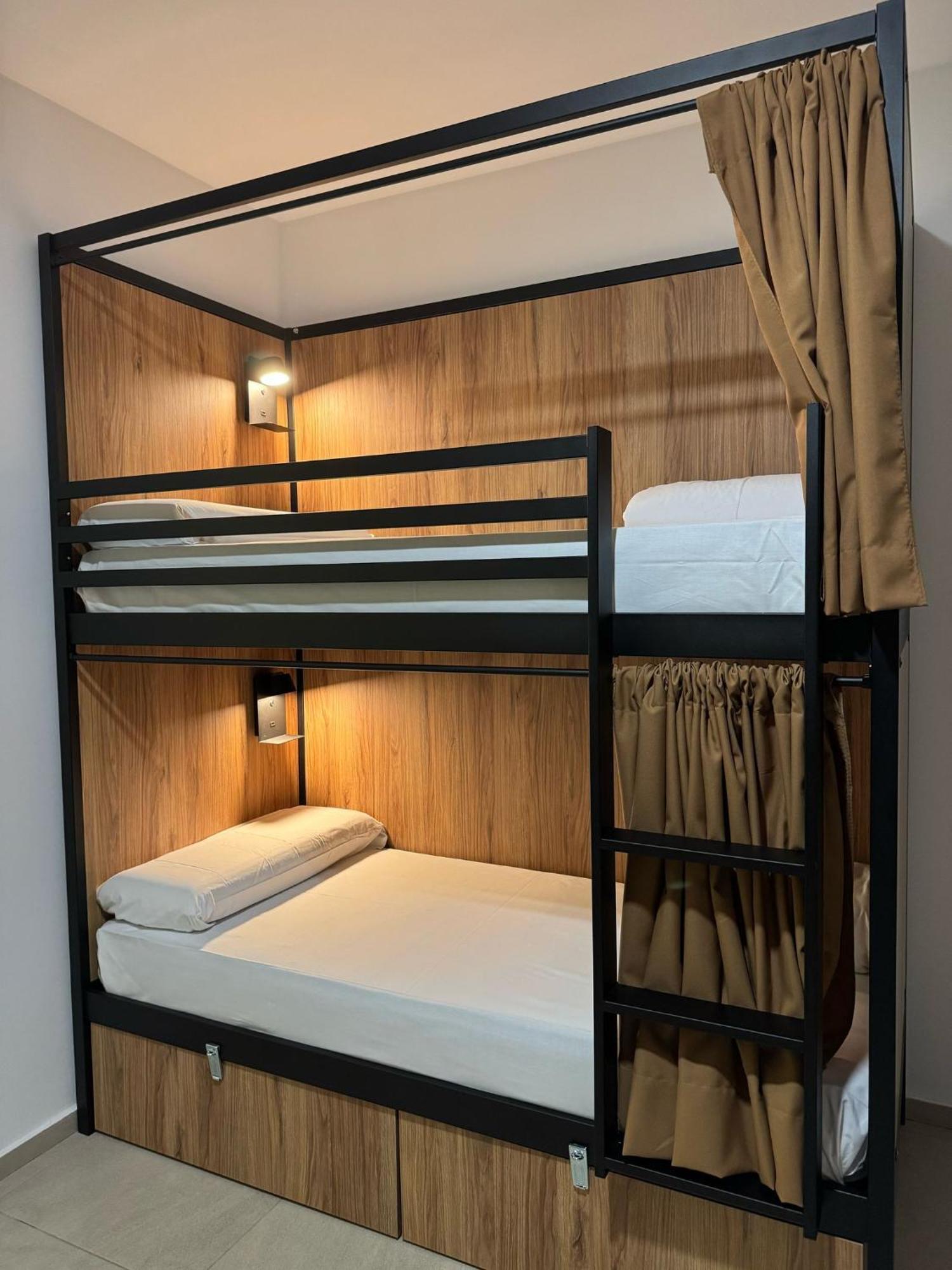 Hostel Welcome เบนิดอร์ม ภายนอก รูปภาพ